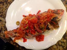 Pescado en Mojo Isleno (Fish in Tomato Olive Sauce)